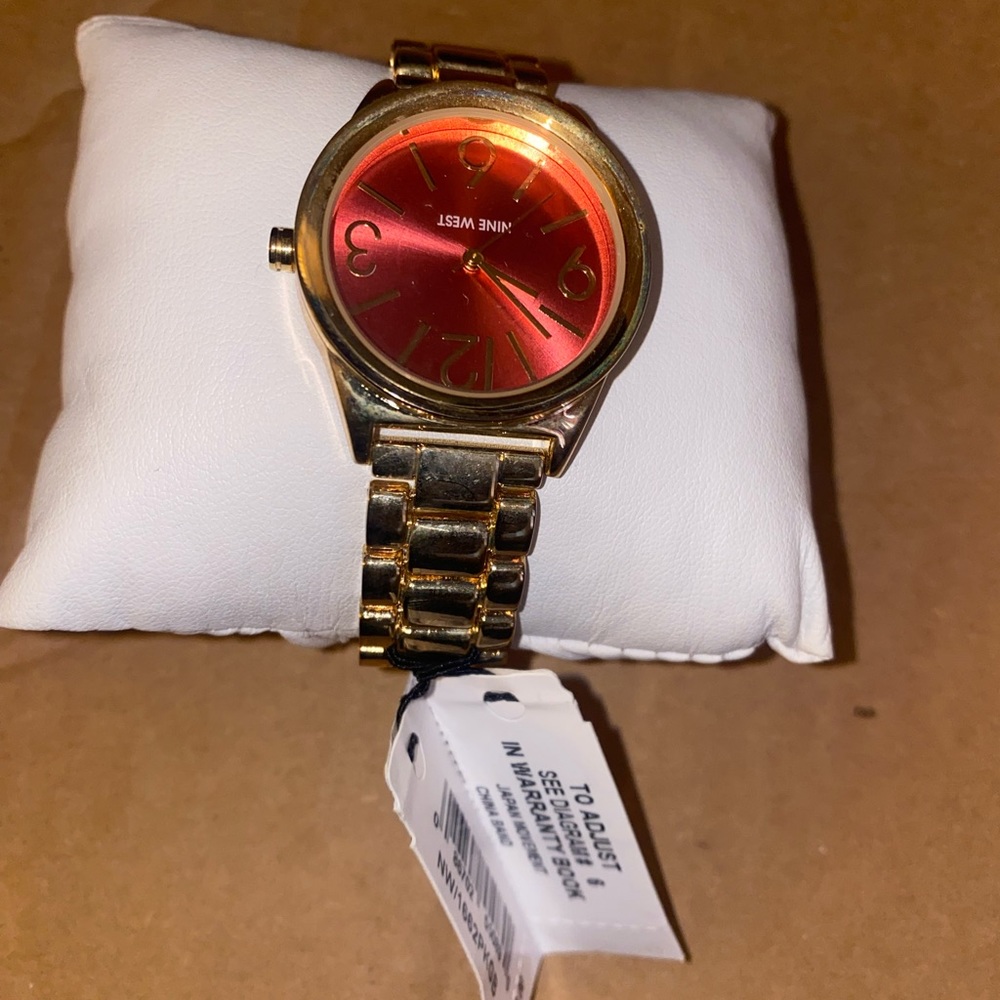 Ladies Watch - Picture 3 of 3